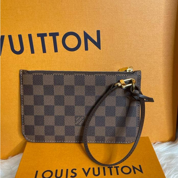 Louis Vuitton Handbags - 💎✨BEAUTIFUL✨💎 Louis Vuitton Pouch